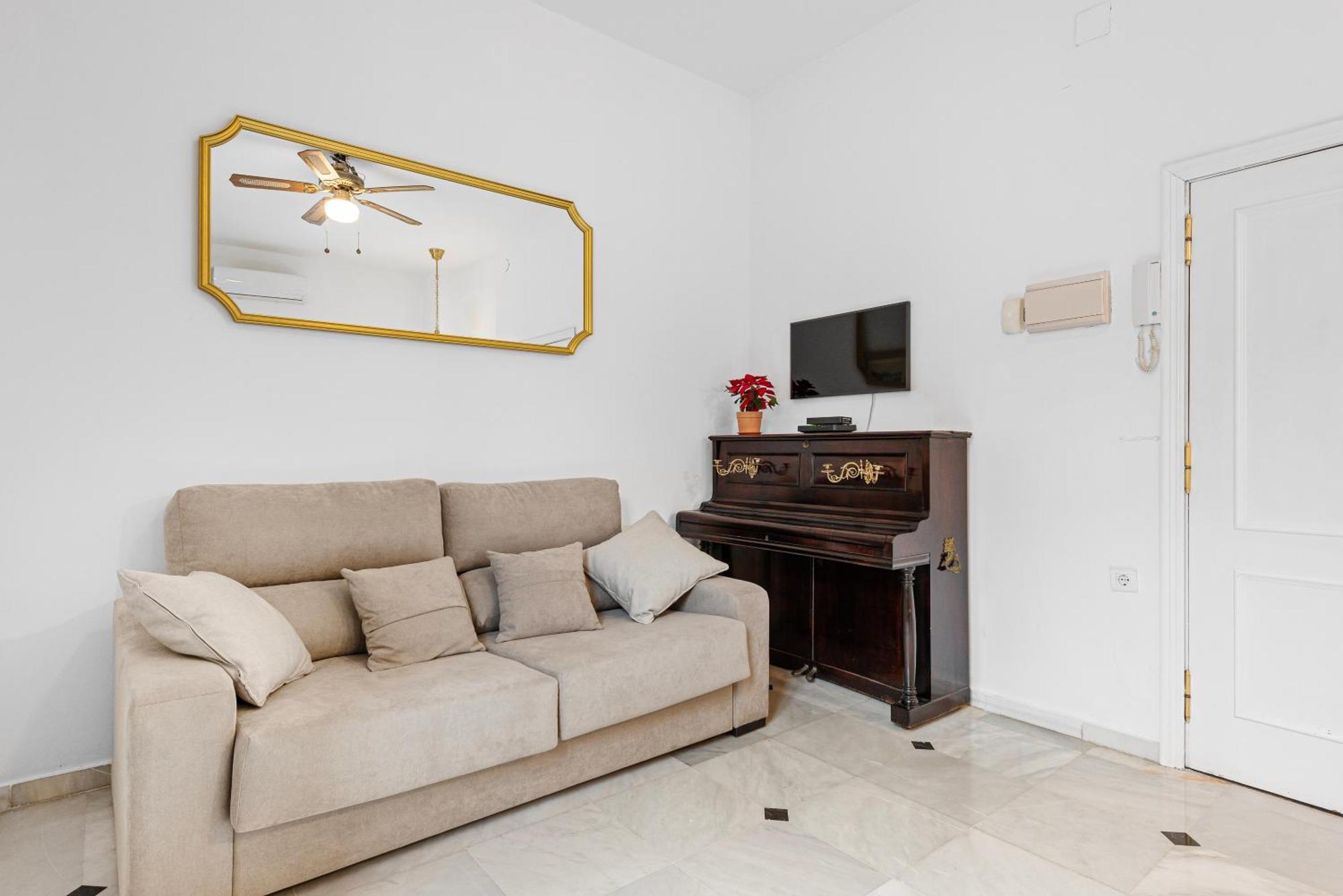 Trinidad Grund Centro Apartment Malaga Luaran gambar